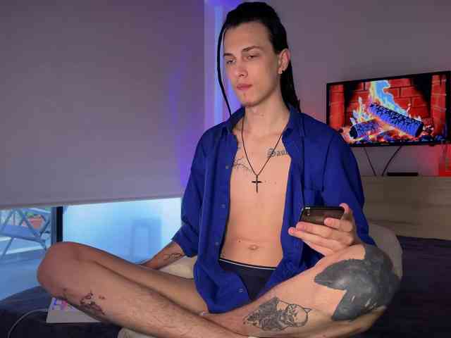 DenBlue Sex Cam Show