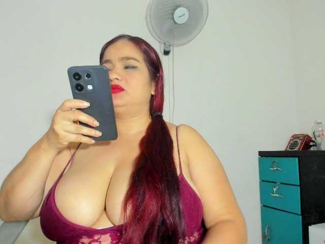 ARIELADALTONN93 live cam on BongaCams