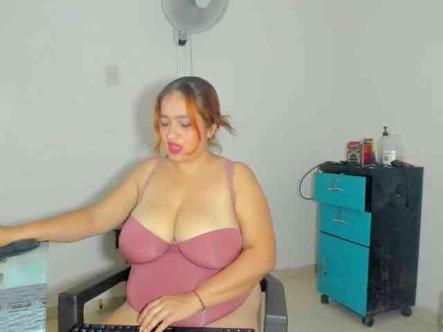 ARIELADALTONN93 webcam