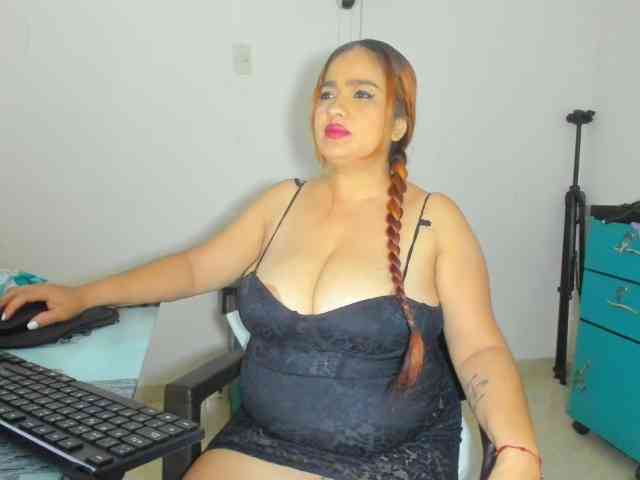 ARIELADALTONN93 webcam