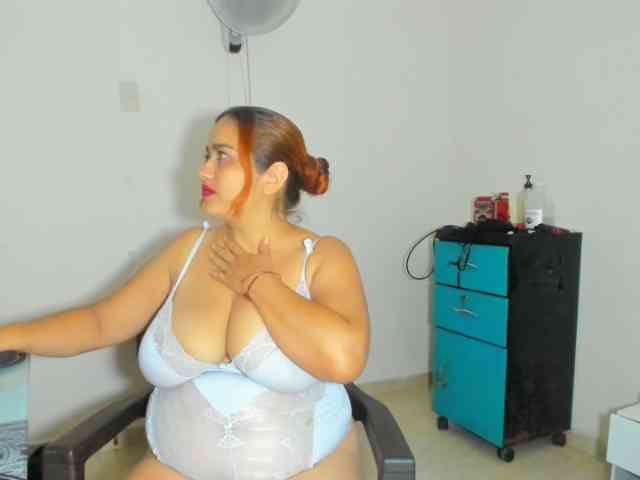 ARIELADALTONN93 webcam