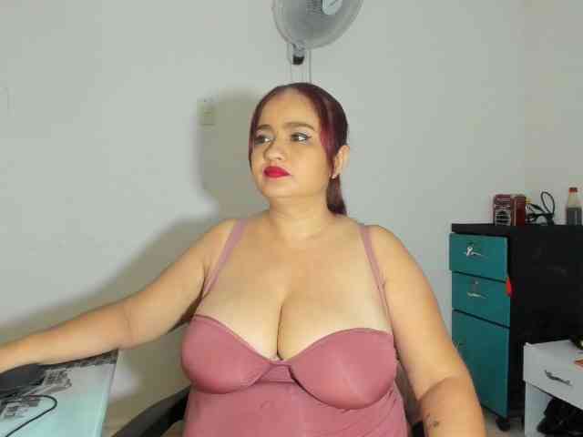 ARIELADALTONN93 webcam