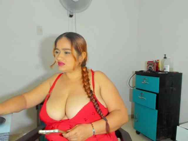 ARIELADALTONN93 webcam
