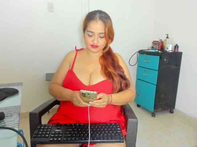 ARIELADALTONN93 webcam