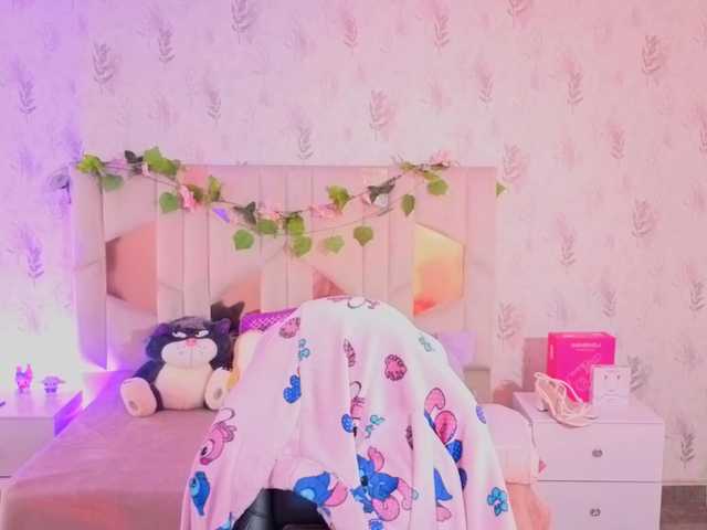 MARIANNA-TAY live cam on BongaCams