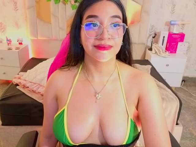 MARIANNA-TAY live cam on BongaCams