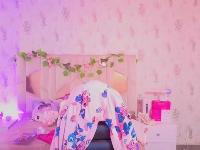 MARIANNA-TAY live cam on BongaCams
