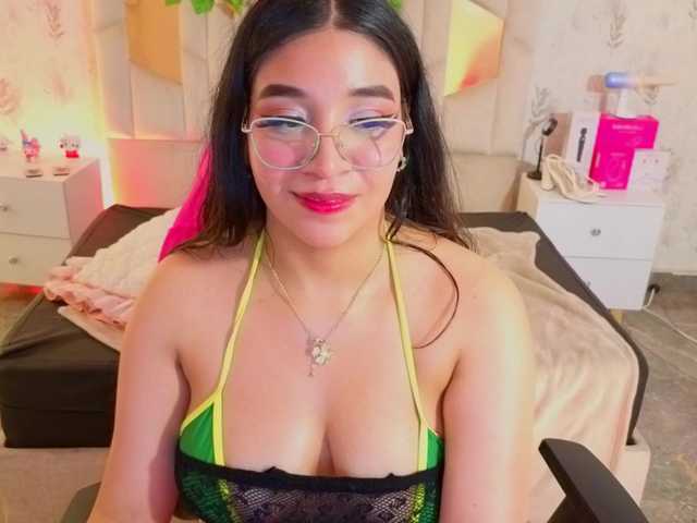 MARIANNA-TAY live cam