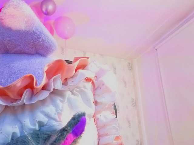 MARIANNA-TAY live cam