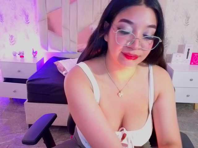 MARIANNA-TAY live cam on BongaCams