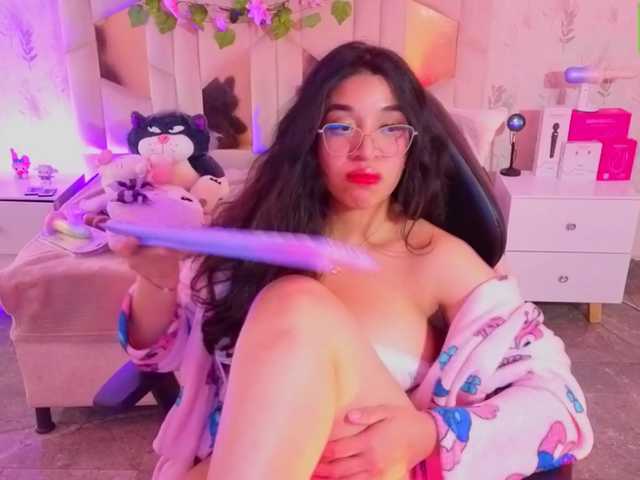MARIANNA-TAY live cam on BongaCams
