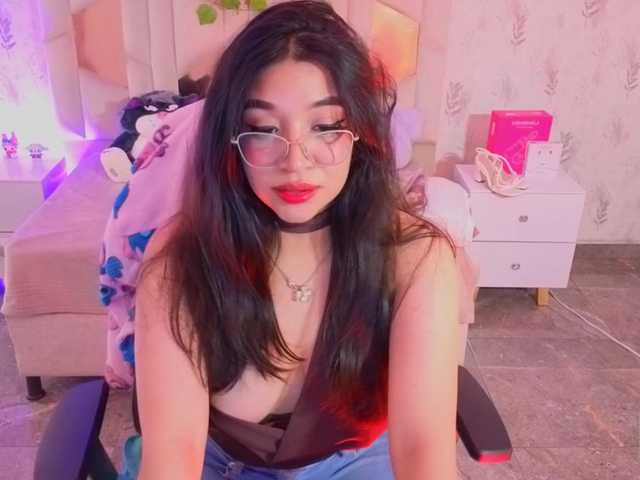MARIANNA-TAY live cam on BongaCams