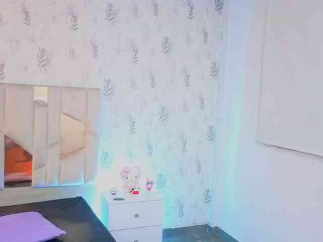 MARIANNA-TAY webcam