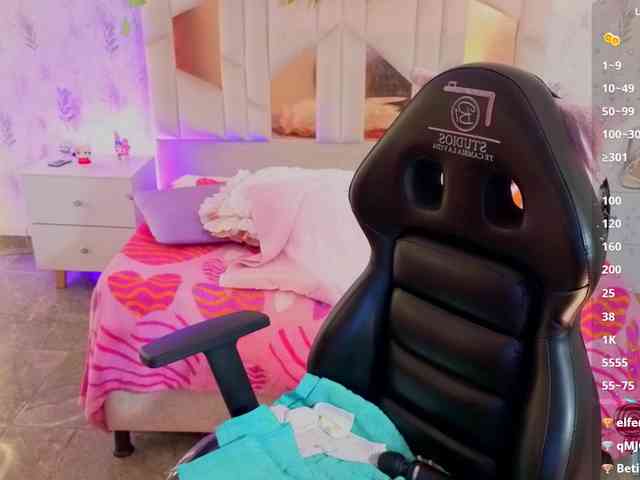 MARIANNA-TAY webcam