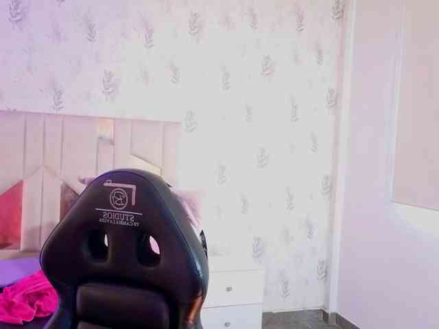 MARIANNA-TAY webcam