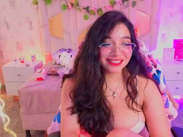 MARIANNA-TAY webcam