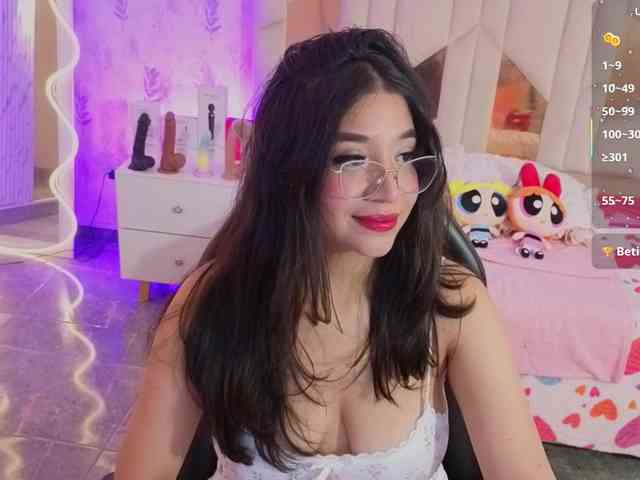 MARIANNA-TAY webcam