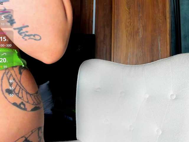 CreamyInk live webcam show