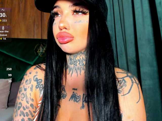 CreamyInk live cam on BongaCams