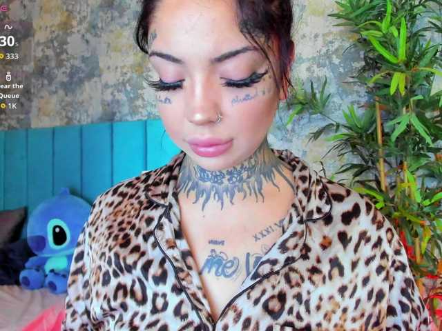 CreamyInk live cam on BongaCams