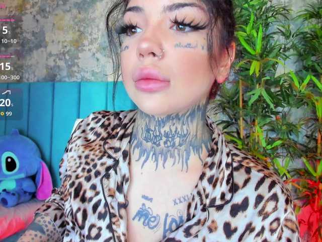 CreamyInk live cam on BongaCams