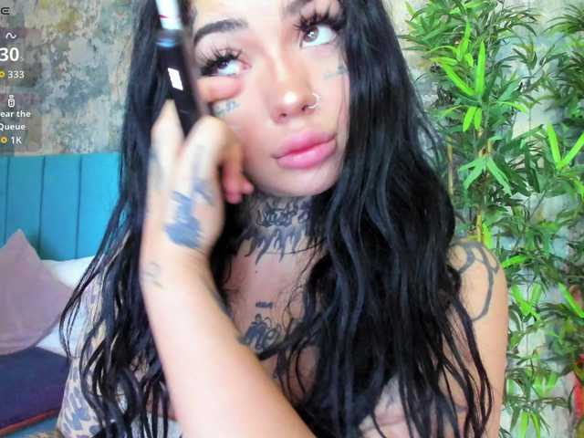 CreamyInk live cam on BongaCams