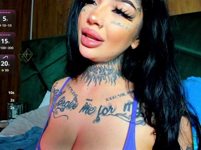 CreamyInk live cam on BongaCams