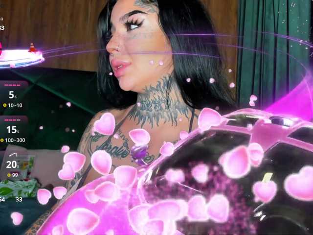 CreamyInk live cam on BongaCams