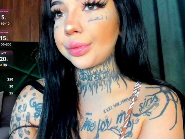 CreamyInk live cam on BongaCams