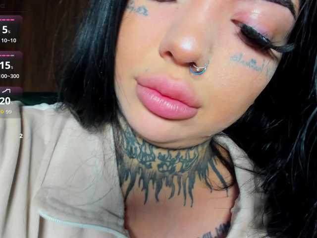CreamyInk live webcam show