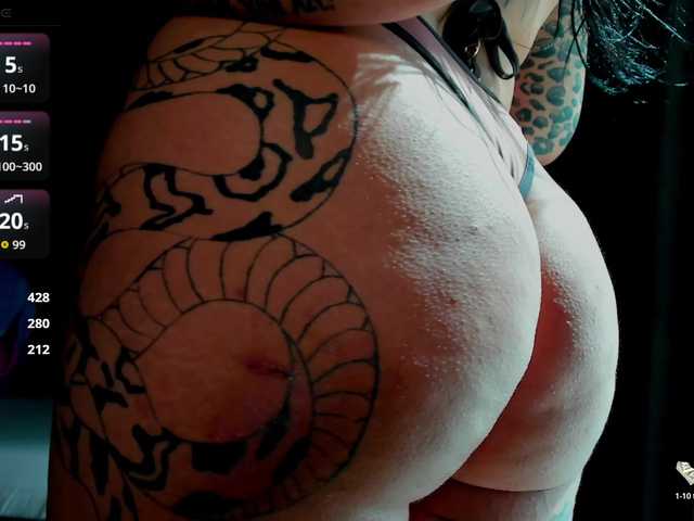 CreamyInk live cam on BongaCams
