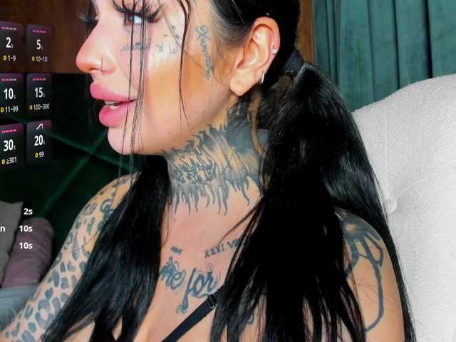 CreamyInk live cam on BongaCams
