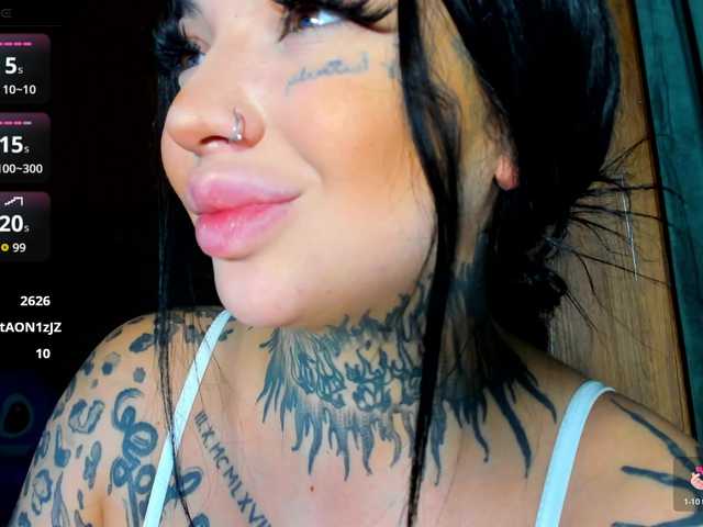 CreamyInk live cam on BongaCams