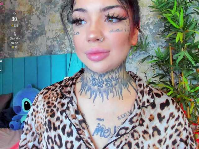 CreamyInk live cam on BongaCams