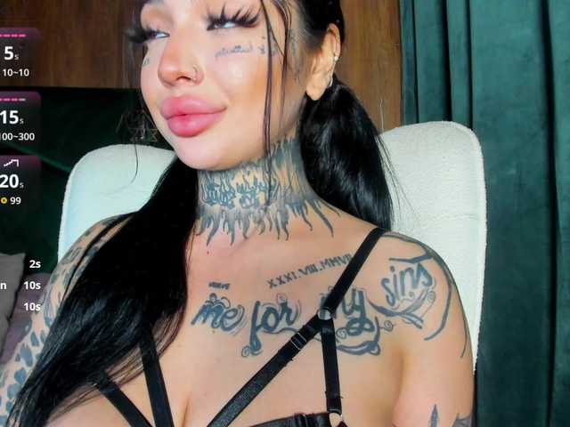 CreamyInk live cam on BongaCams