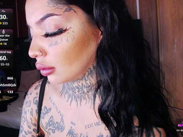 CreamyInk live cam on BongaCams