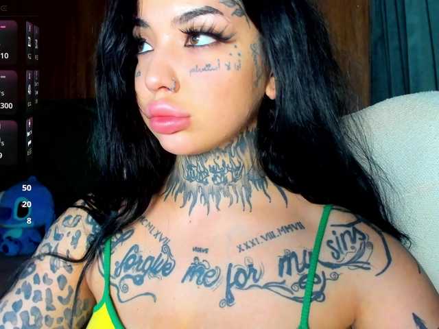 CreamyInk live cam on BongaCams