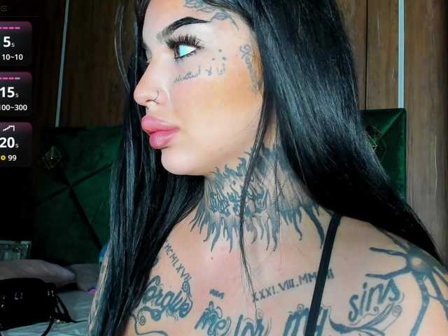 CreamyInk live cam on BongaCams