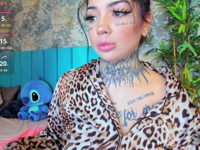 CreamyInk live cam on BongaCams