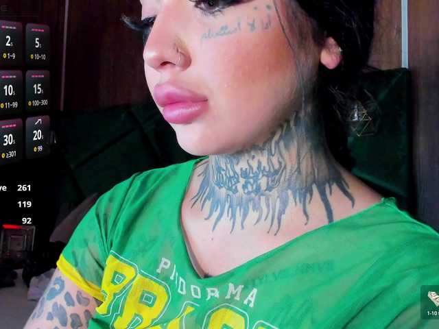 CreamyInk live cam on BongaCams