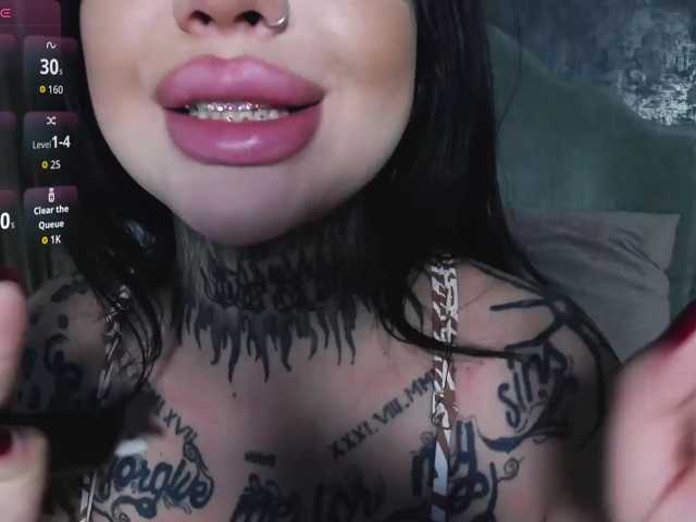 CreamyInk live cam on BongaCams