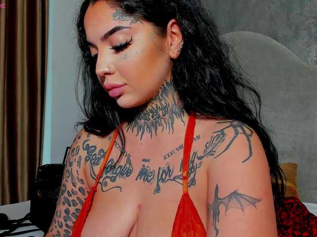 CreamyInk live cam on BongaCams