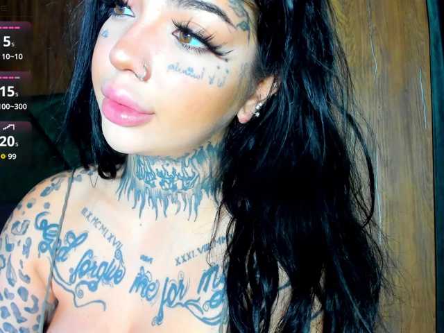 CreamyInk live cam on BongaCams