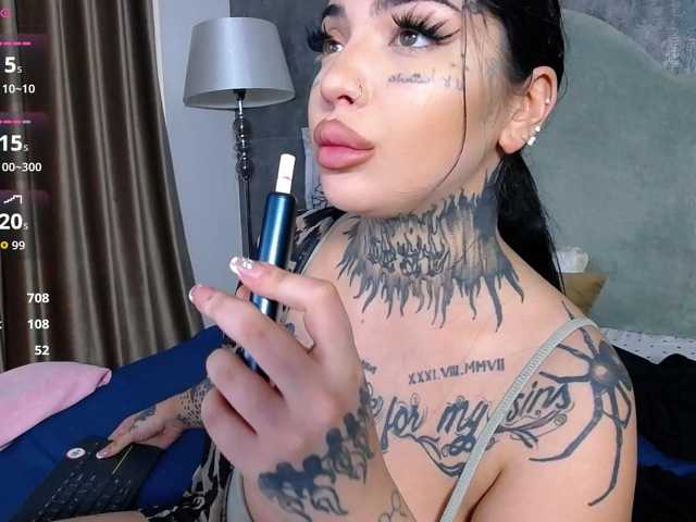 CreamyInk live cam on BongaCams