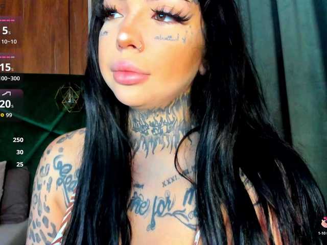CreamyInk live cam on BongaCams