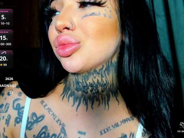 CreamyInk live cam on BongaCams