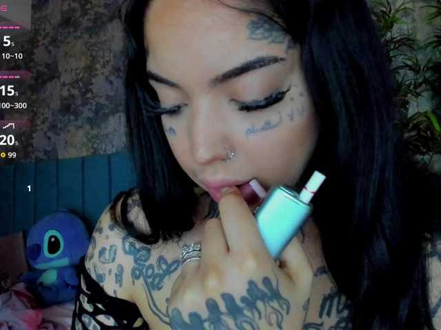 CreamyInk live cam on BongaCams