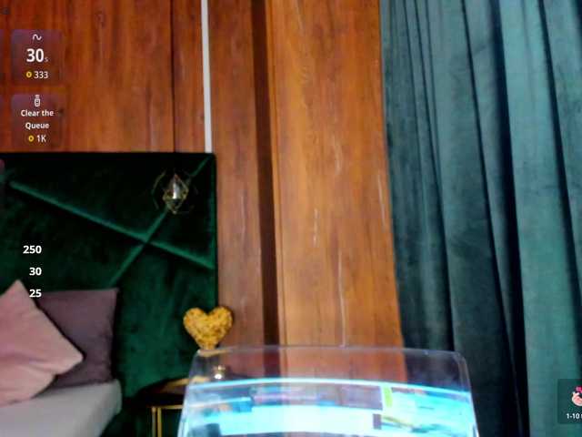 CreamyInk live webcam show