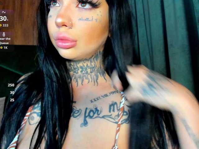 CreamyInk live cam on BongaCams