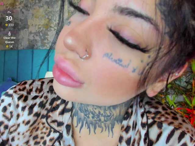 CreamyInk live cam on BongaCams